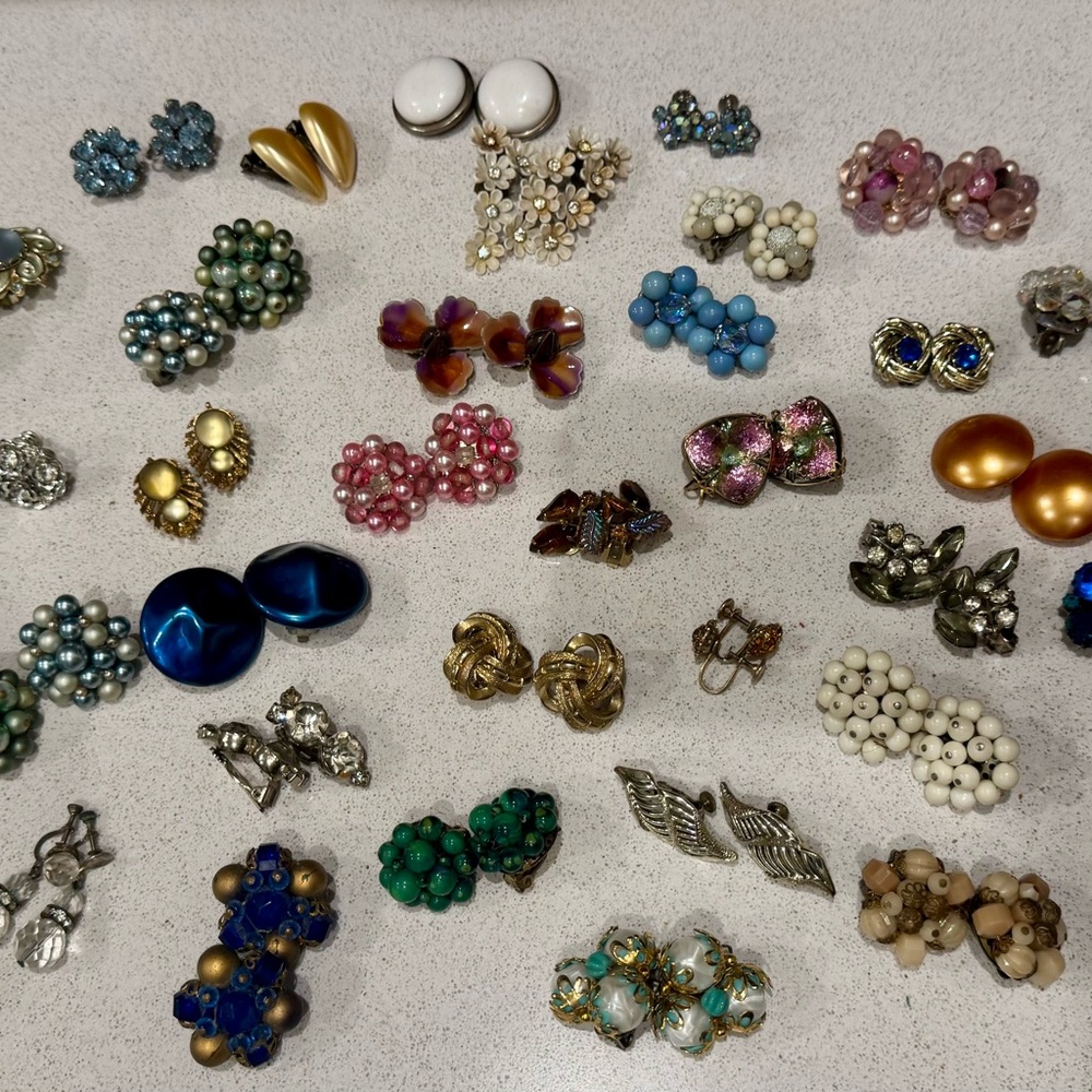 Lot / Bundle of 33 Pairs of Assorted Vintage Women’s Clip-On Earrings